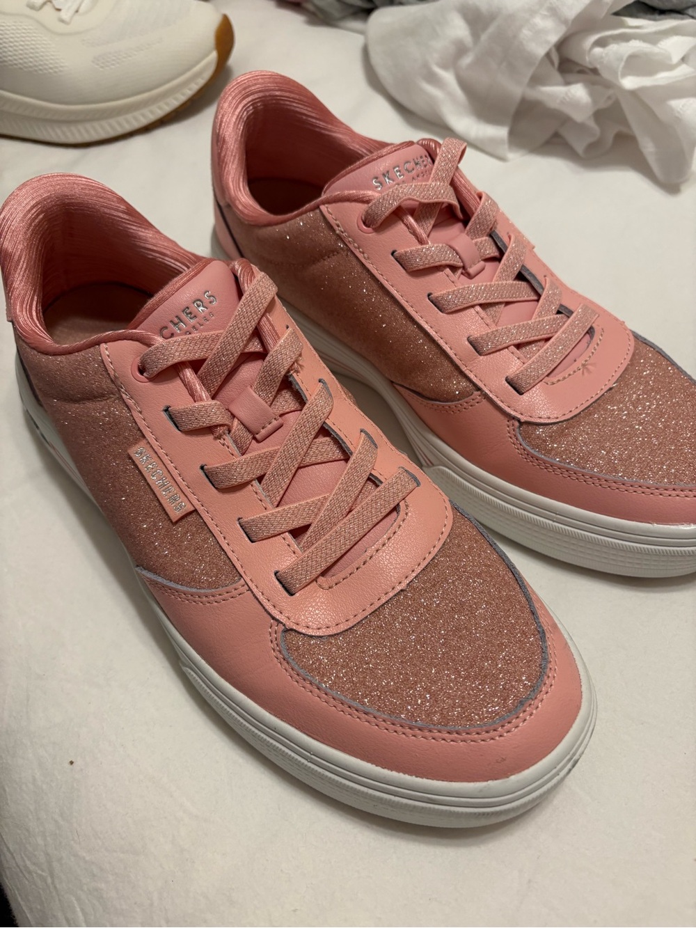 Skechers Women’s Rose Pink Glitter Low-Top Sneakers